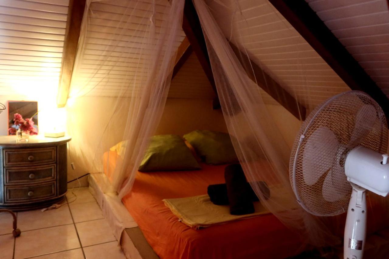 Happy Hippies House Apartamento Sainte-Rose Exterior foto
