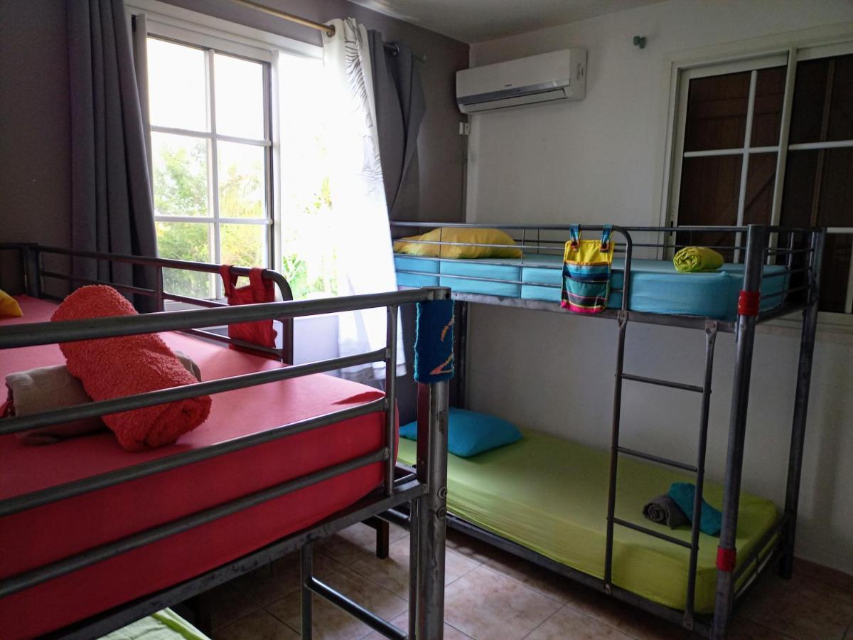 Happy Hippies House Apartamento Sainte-Rose Quarto foto